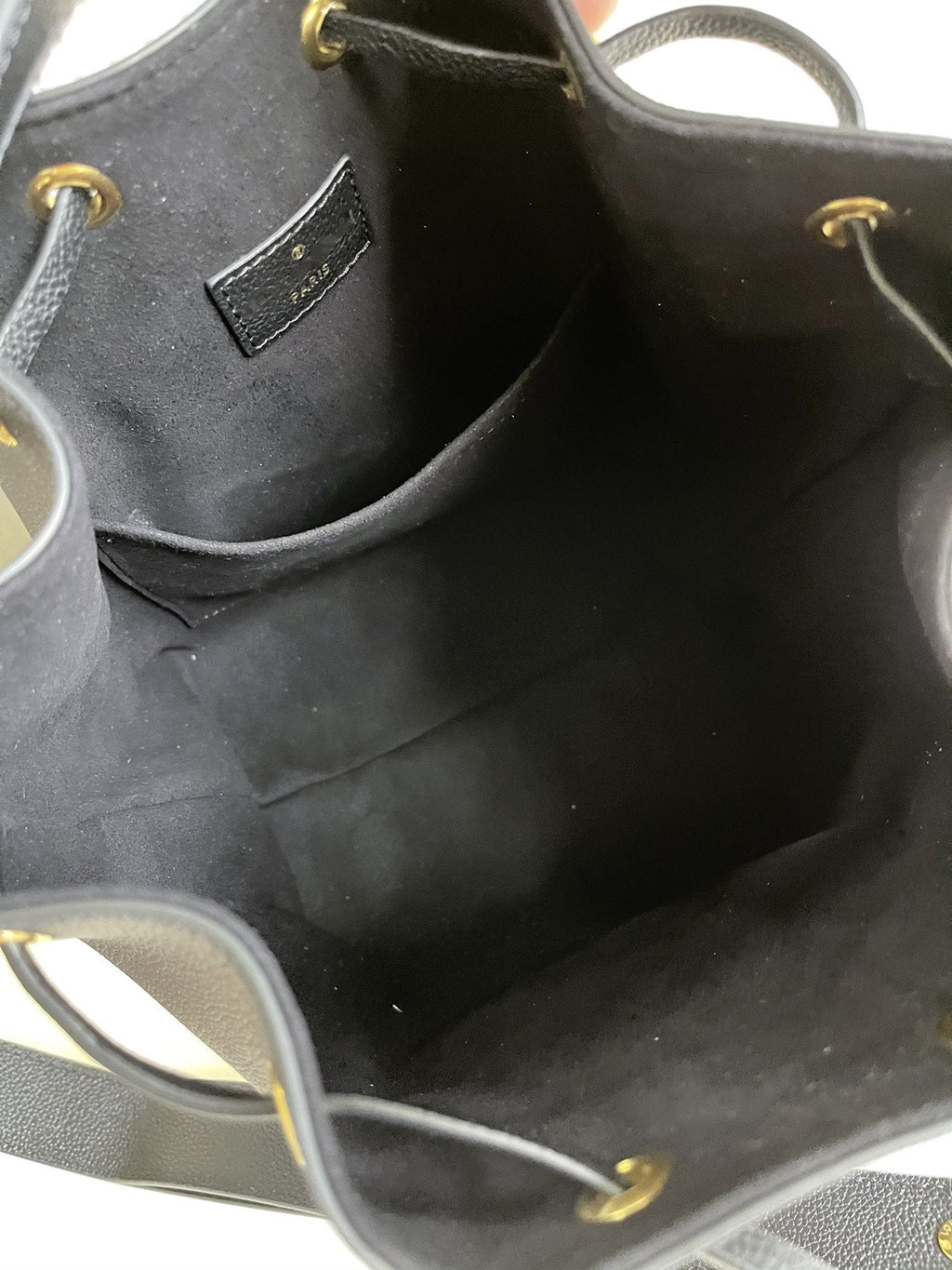 LV LOCKME BUCKET 23 SCHWARZES NARBENES KALBSLEDER 