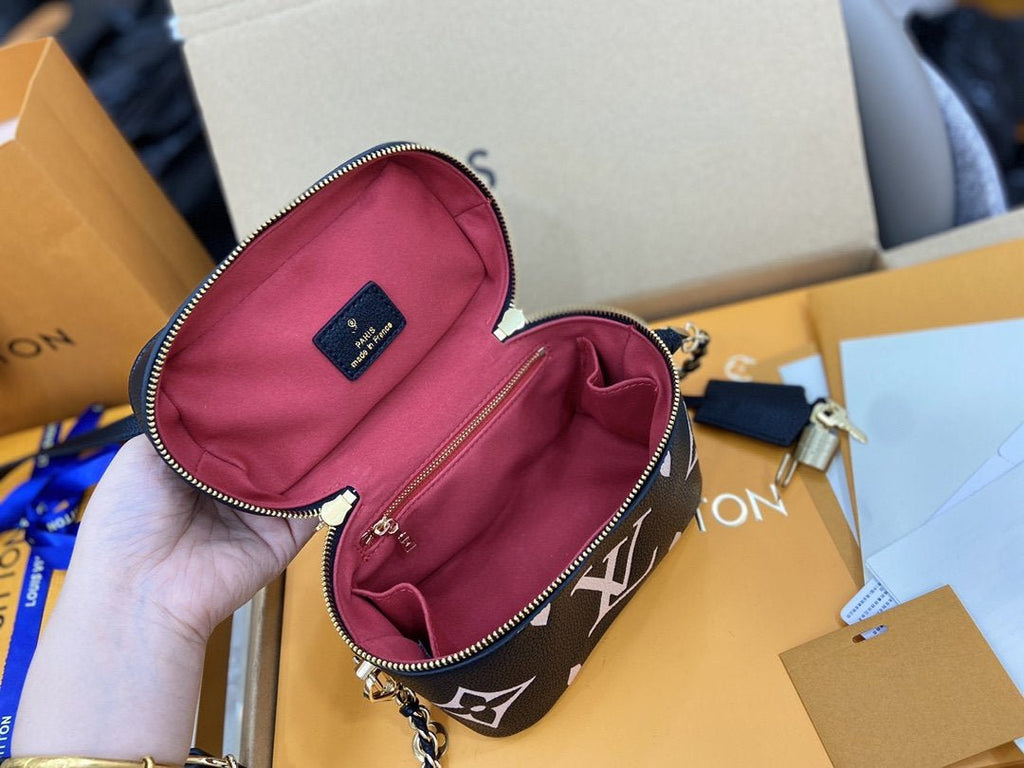 VANITY PM 19 CM SCHWARZ-WEISS MONOGRAMM EMPREINTE LEDER 