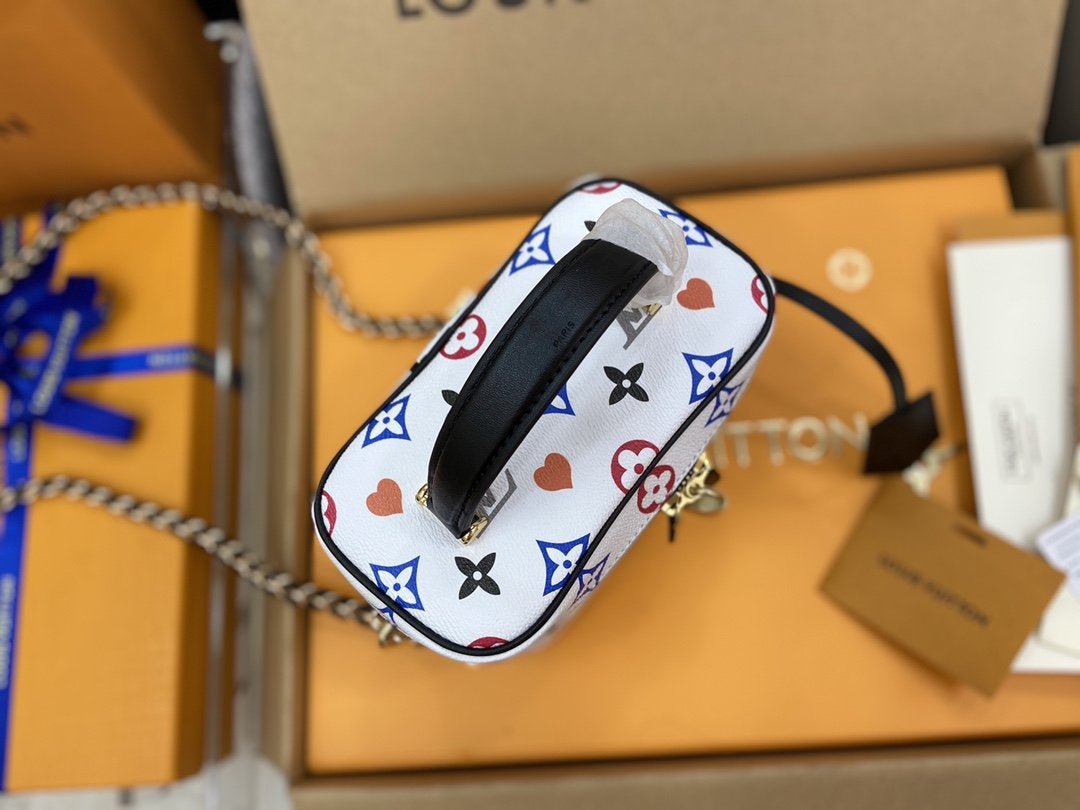 VANITY PM GAME AUF 19 CM WEISSER MONOGRAMM-LEINWAND