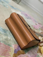 TWIST MM 23 HONEY GOLD EPI NARBENFRORES LEDER