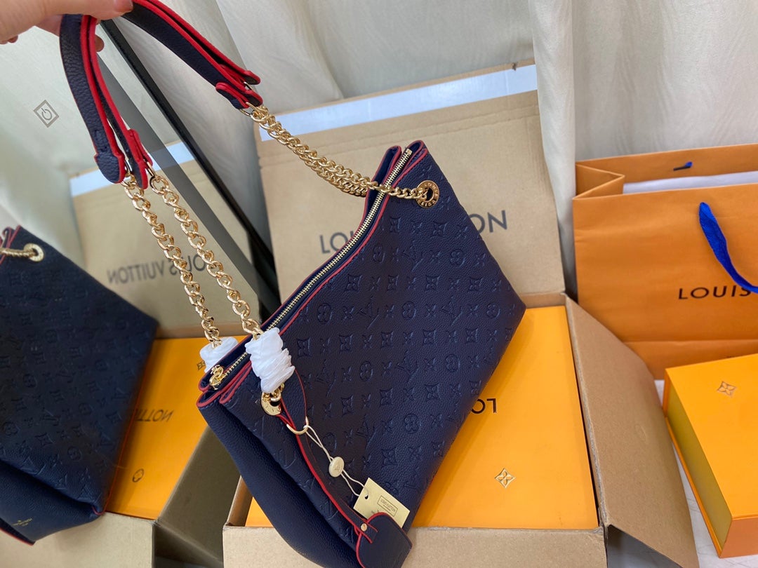 SURENE MM 36CM BLAUES MONOGRAMM GEGENARBTES KALBSLEDER