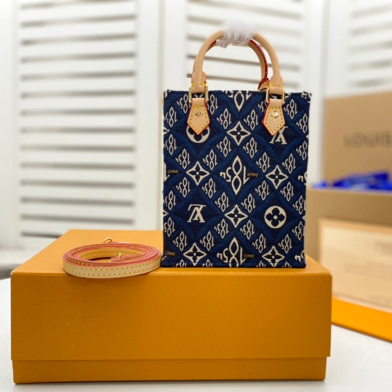 PETIT SAC PLAT BLAUES MONOGRAMM SEIT 1854 TEXTIL