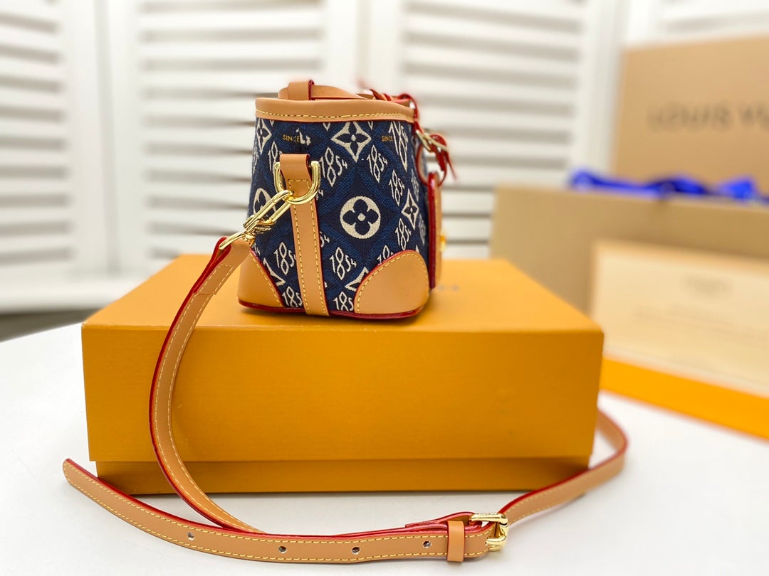 NOE GELDBÖRSENMONOGRAMM SEIT 1854 TEXTIL