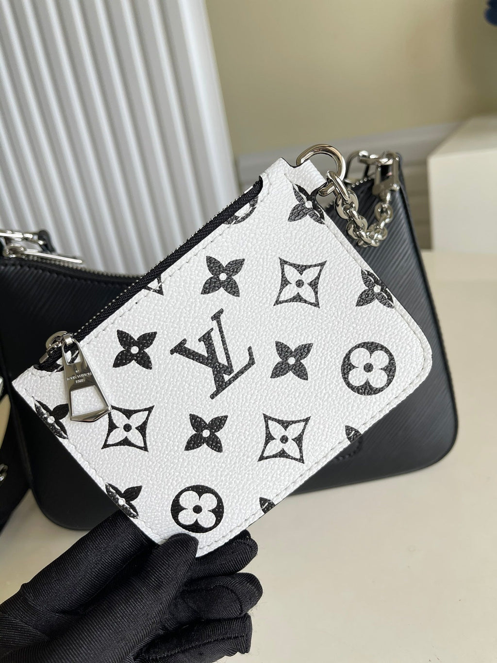 MARELLE 25 SCHWARZES EPI-GENARBINETTES RINDLEDER