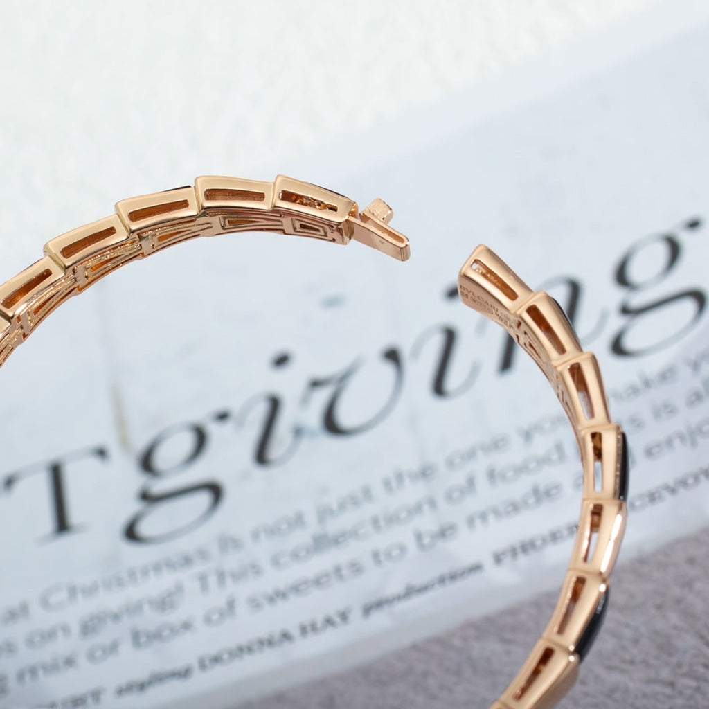 ¡®Jewelicorn¡¯SERPENTI BRACELET PINK GOLD ONYX