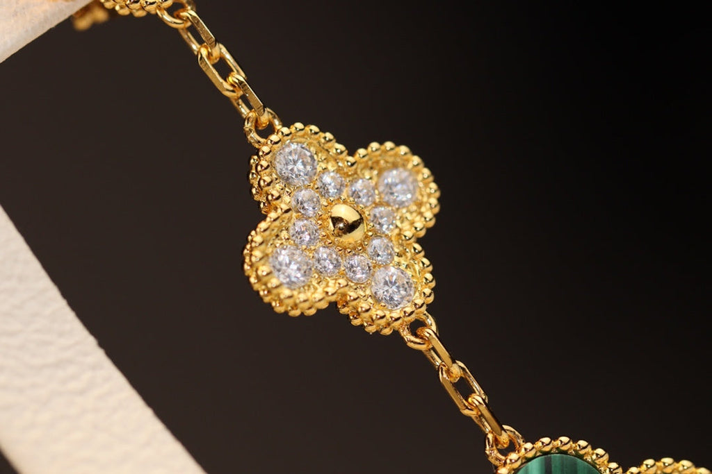 ¡®Jewelicorn¡¯CLOVER EARRINGS GOLD MALACHITE DIAMOND 3 MOTIF