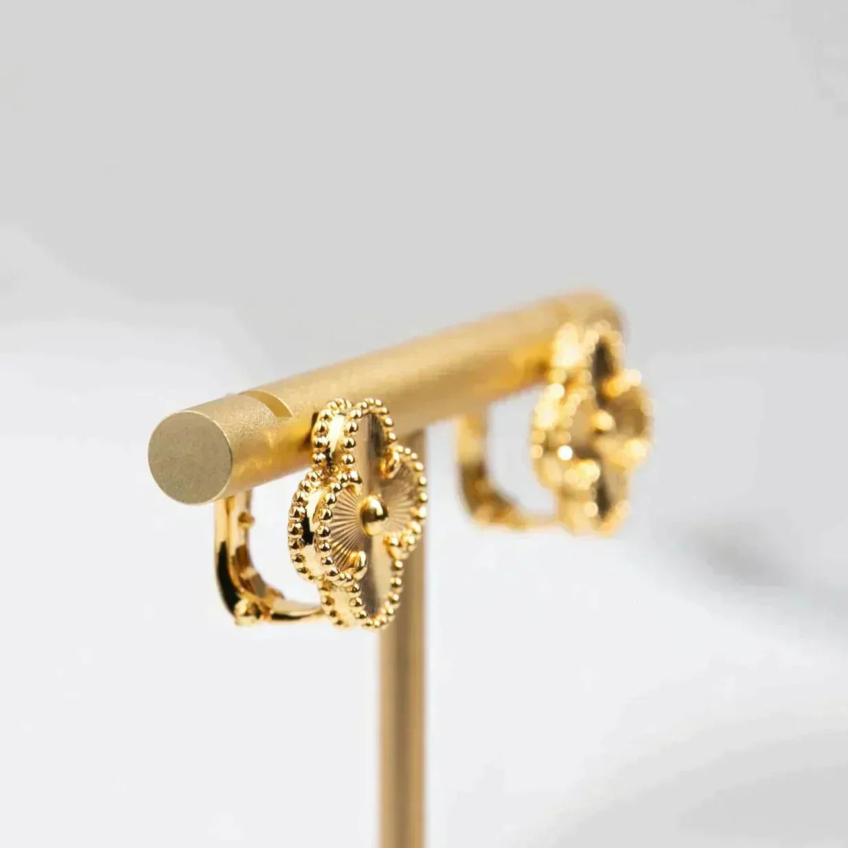 ®Jewelicorn®クローバー ミディアム 1モチーフ レーザーイヤリング