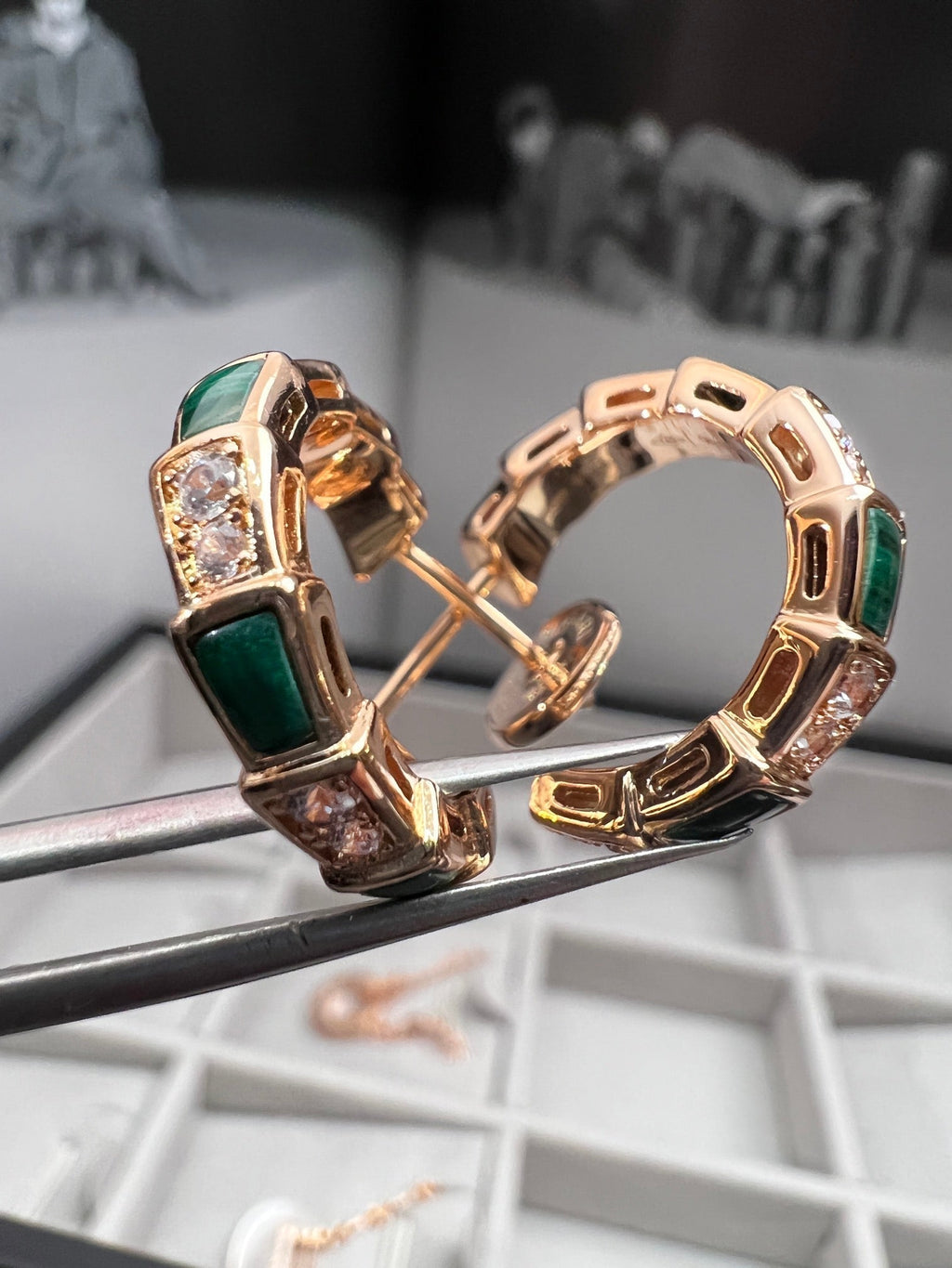 ¡®Jewelicorn¡¯SERPENTI MALACHITE PINK GOLD EARRINGS