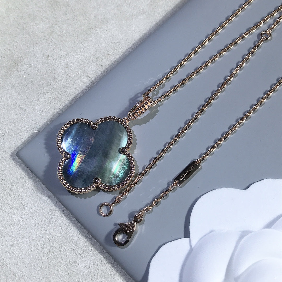 ¡®Jewelicorn¡¯CLOVER 25MM GOLD DARK MOP BIG CLOVER NECKLACE