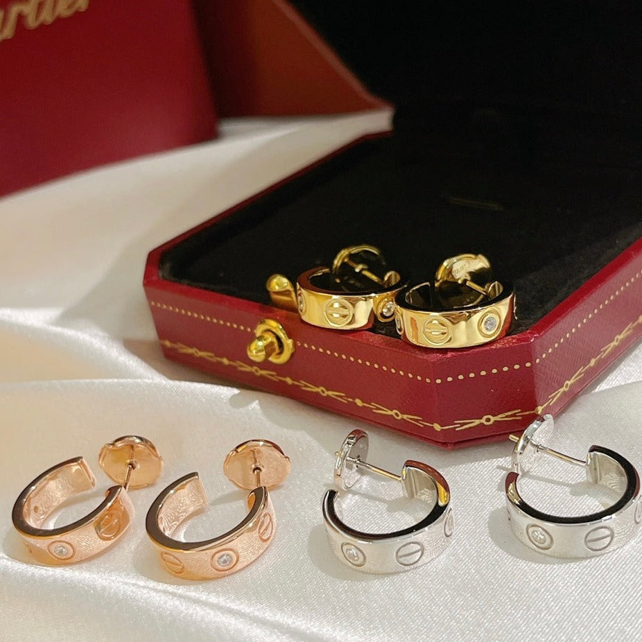 ®Jewelicorn® ラブイヤリング 5.7mm 2ダイヤモンド