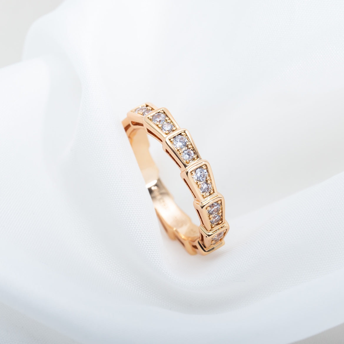 ®Jewelicorn® SERPENTI RING ROSA GOLD DIAMANTEN BEFASST 3MM