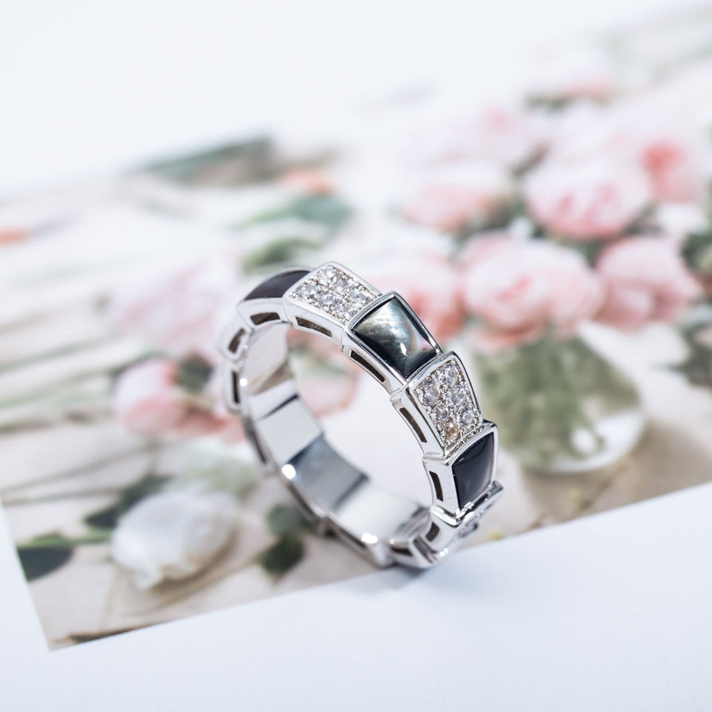 ®Jewelicorn® セルペンティ リング シルバー ダイヤモンド ブラック モップ 4mm