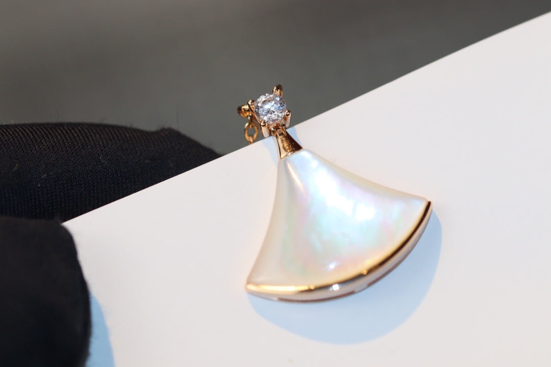 ®Jewelicorn®ドリームネックレス ホワイトモップ ピンクゴールド ダイヤモンド1個