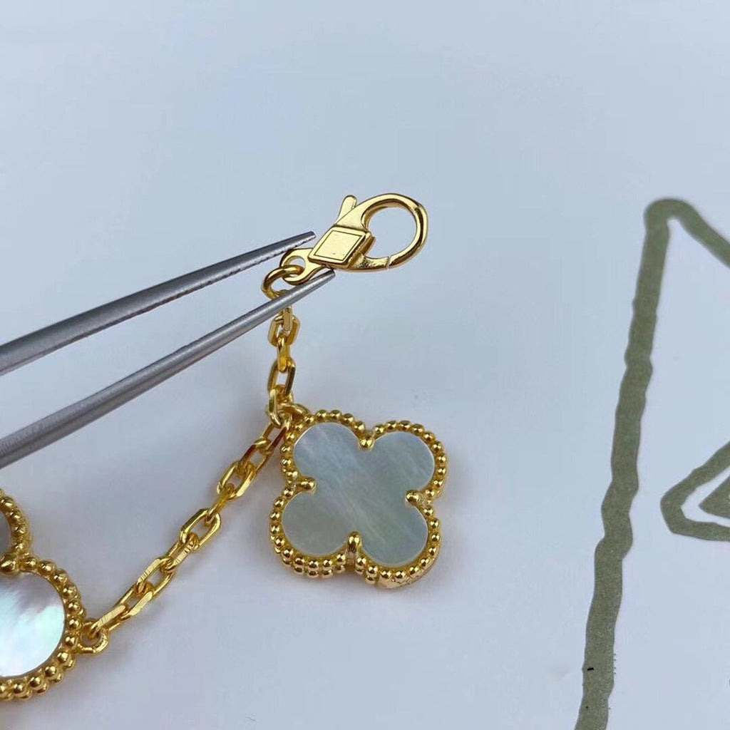 ¡®Jewelicorn¡¯マジッククローバーモップゴールドブレスレット 5モチーフ