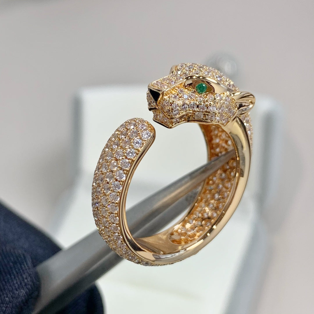 Jewelicorn Panthere Ring aus rosafarbenem Gold mit Diamanten