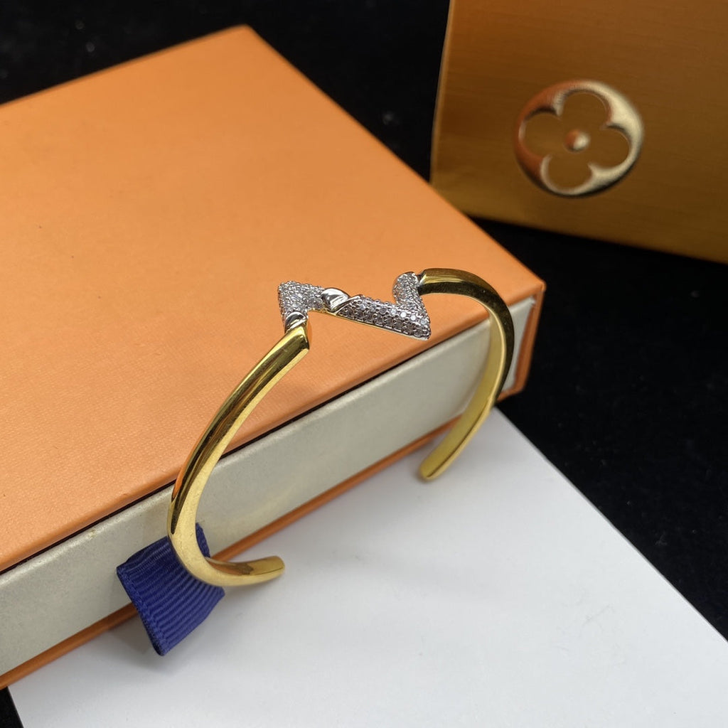 Jewelicorn VOLTE UPSITE DOWN DIAMOND GOLD OFFENES ARMBAND