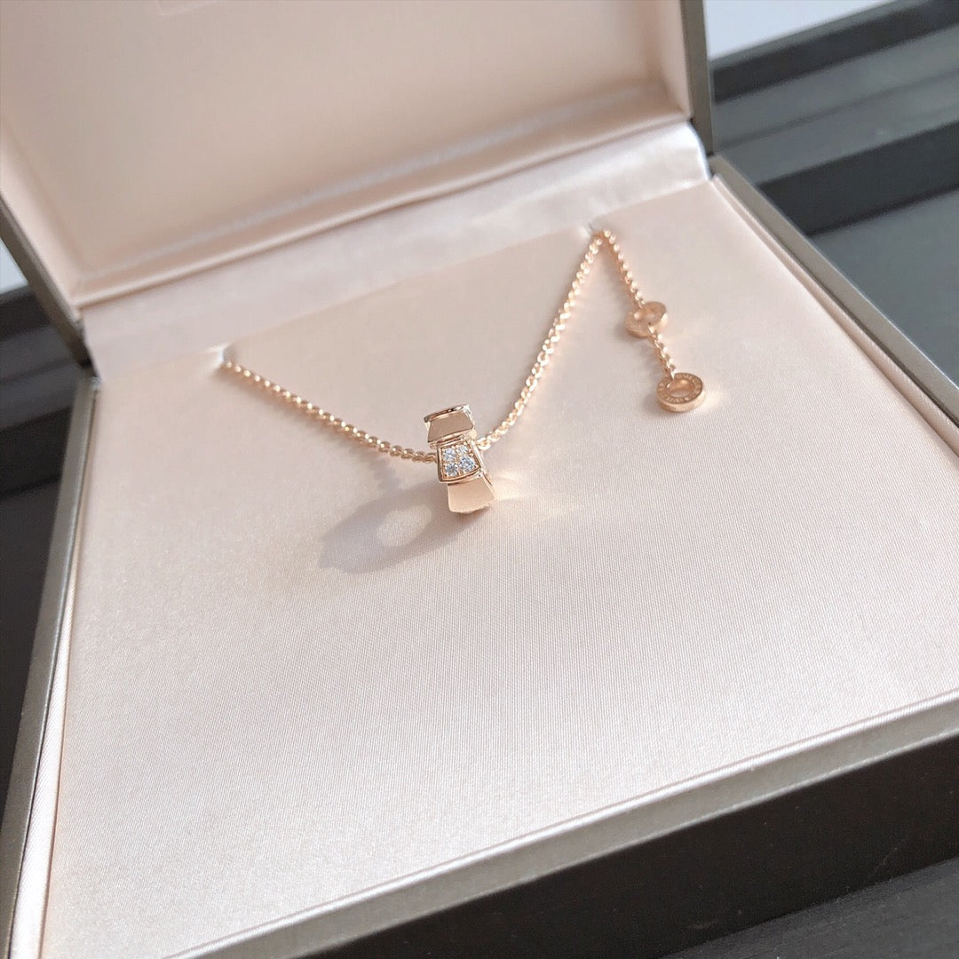 ¡®Jewelicorn¡¯SERPENTI PEDANT DIAMOND PINK GOLD NECKLACE