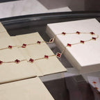 Jewelicorn Kleeblatt-Halskette mit 20 Motiven aus Karneol