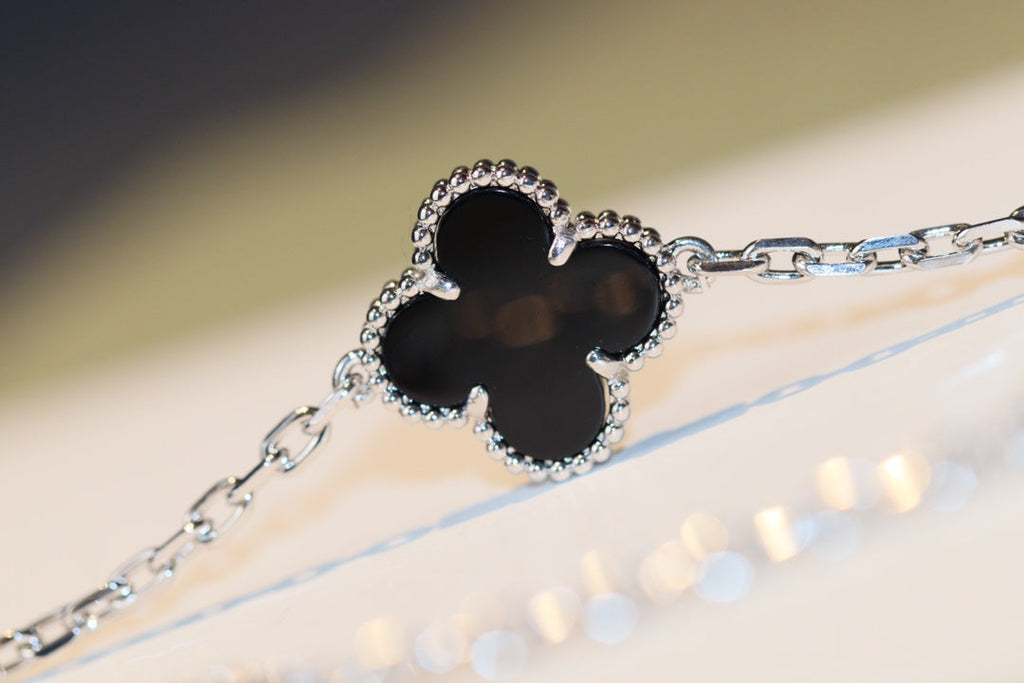 ¡®Jewelicorn¡¯CLOVER 20 MOTIFS ONYX DIAMOND SILVER