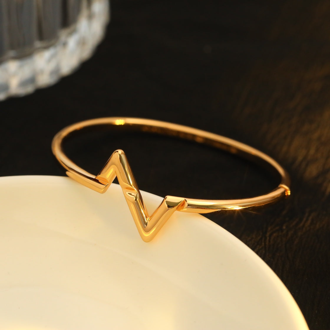 Jewelicorn VOLTE UPSITE DOWN ARMBAND