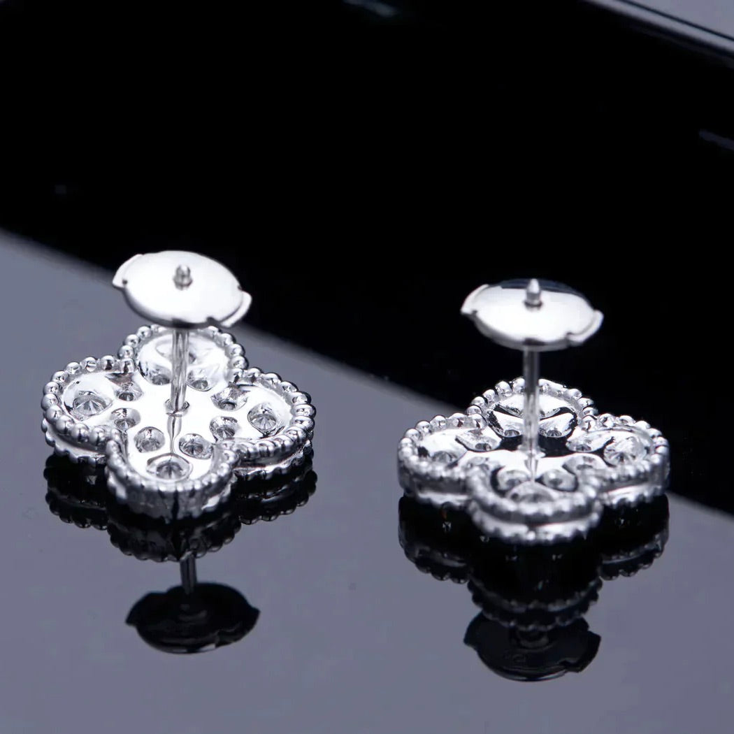 ¡®Jewelicorn¡¯CLOVER 1 MOTIFS DIAMOND STUD EARRINGS SILVER