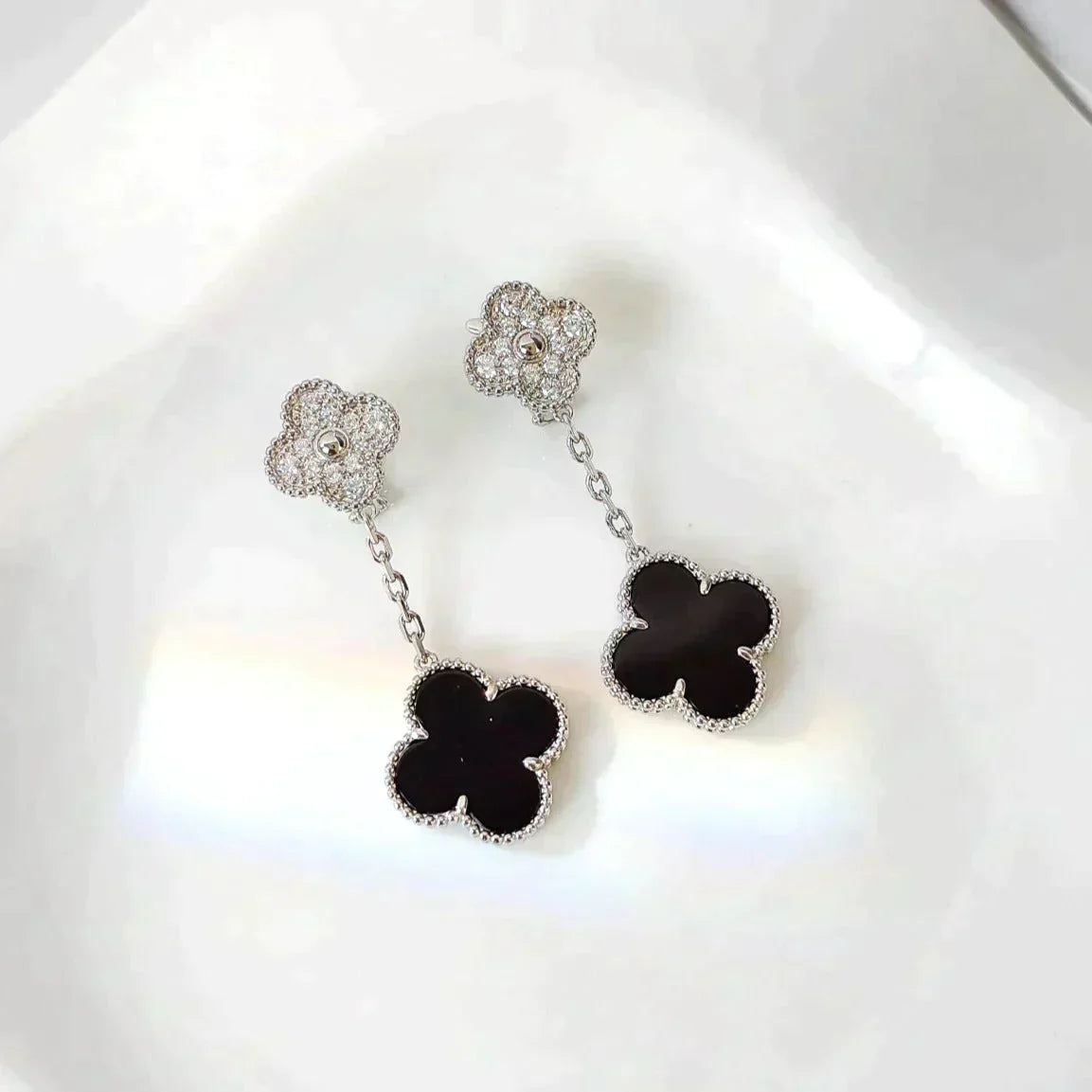 ¡®Jewelicorn¡¯CLOVER 2 MOTIFS  DIAMOND ONYX EARRINGS SILVER
