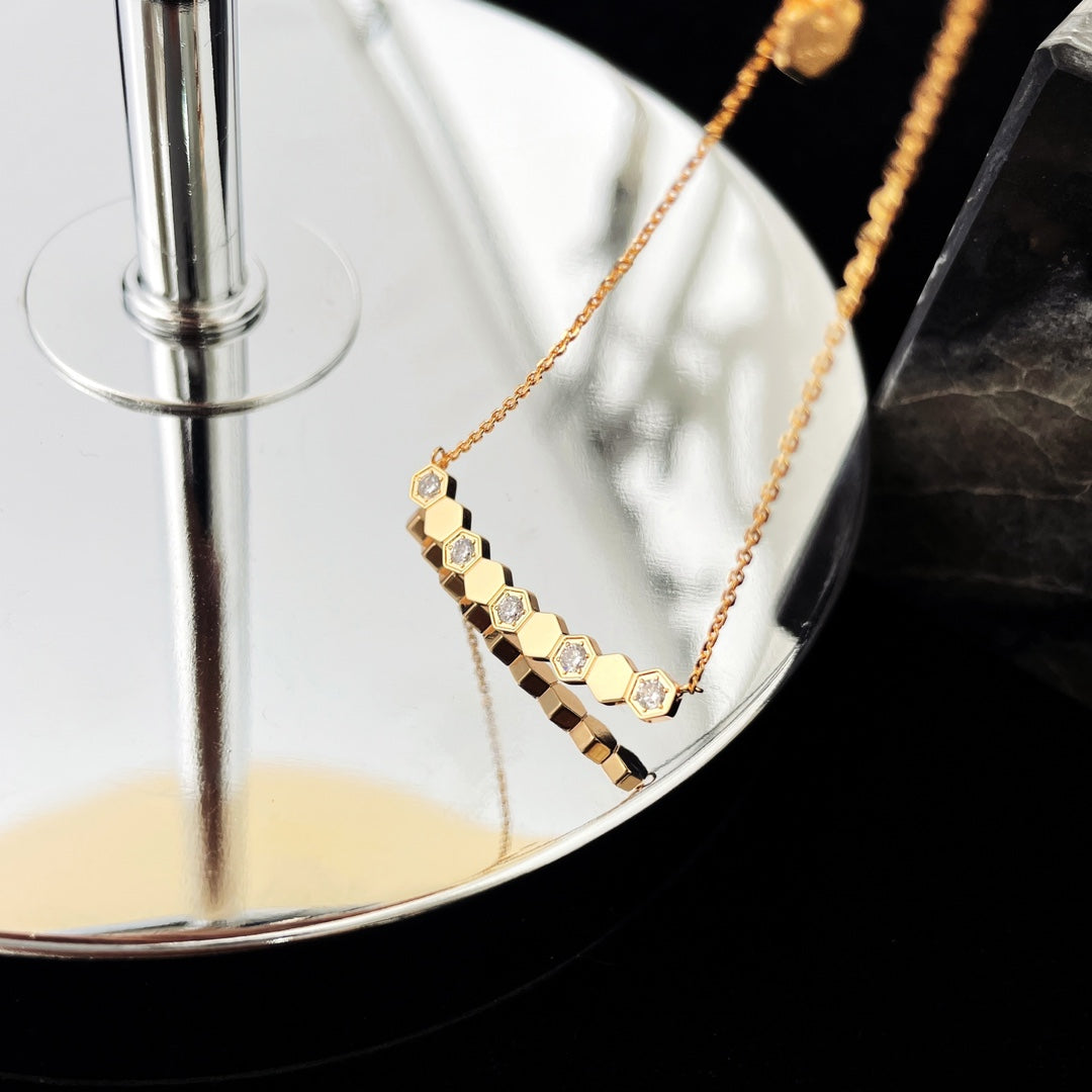 ®ジュエリコーン®ビーマイラブダイヤモンドネックレス