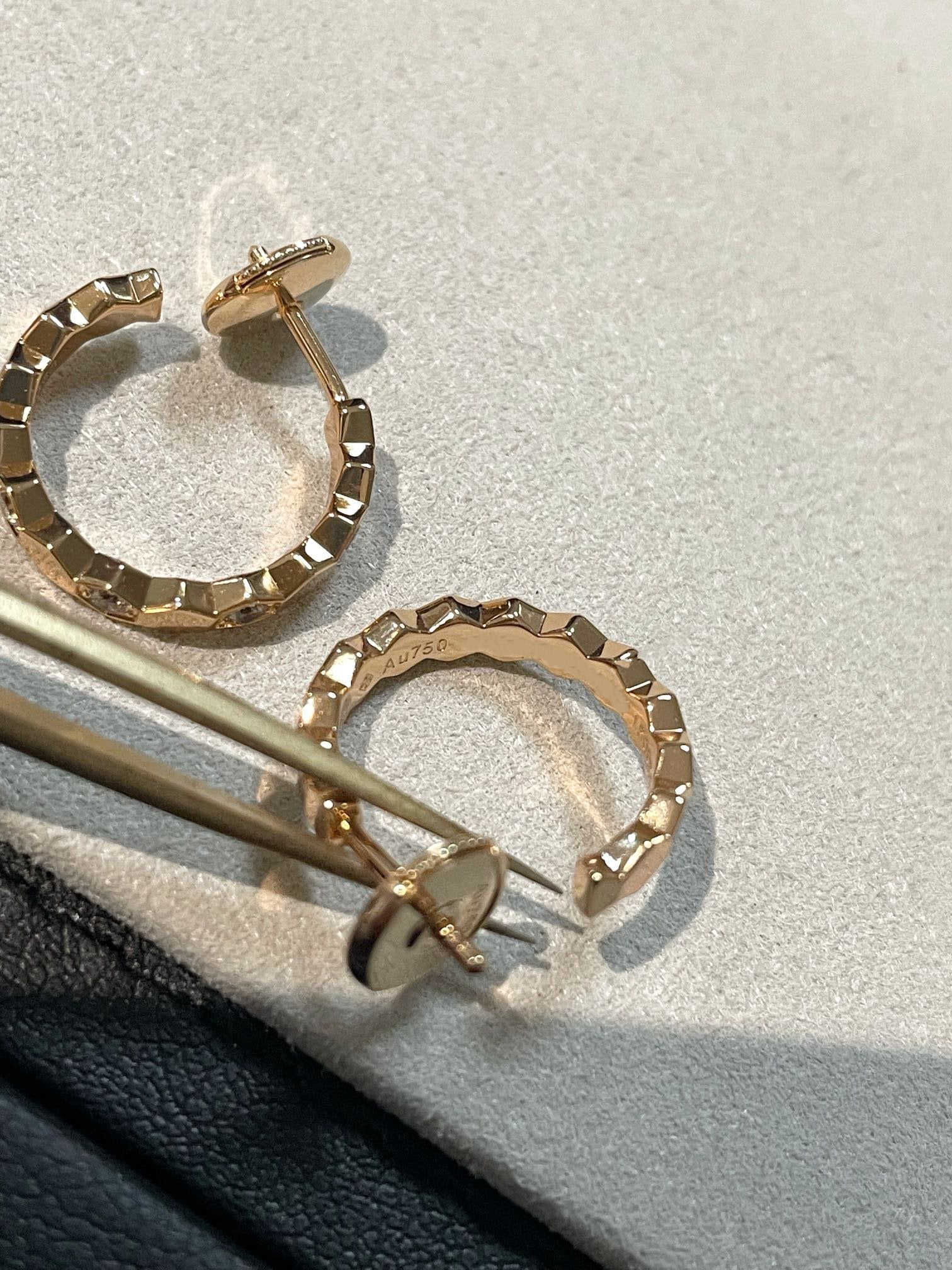 Jewelicorn Hohlring in Form eines vierblättrigen Kleeblatts