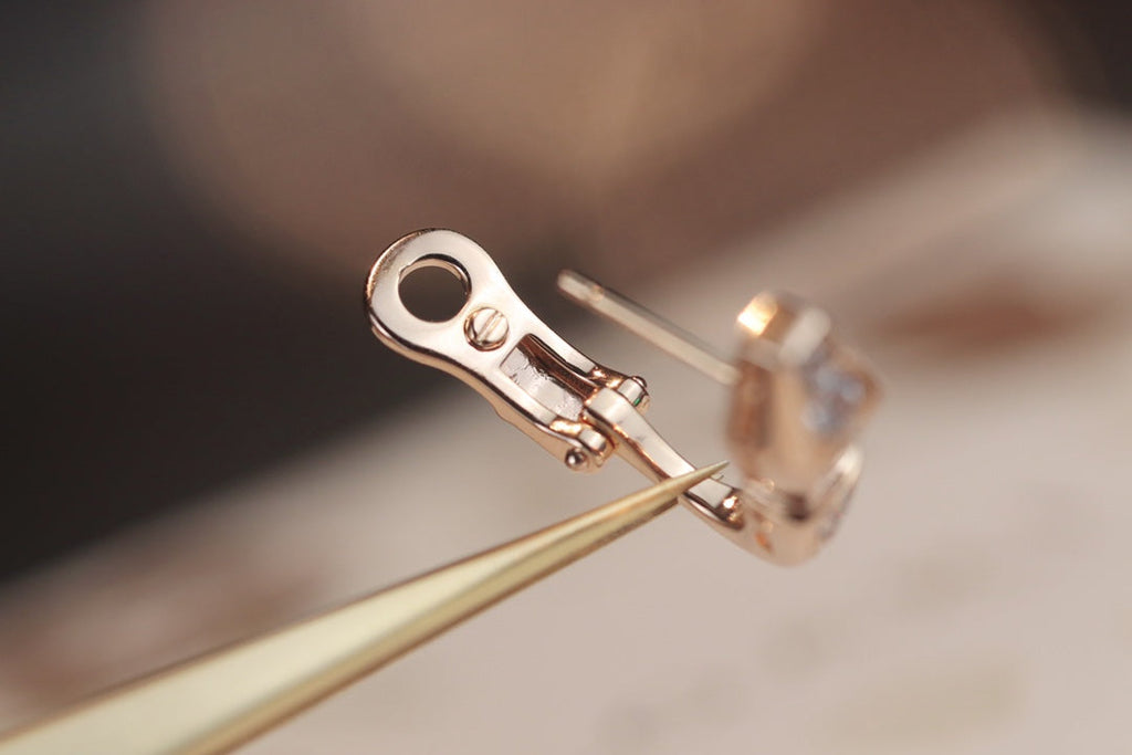 Jewelicorn Schlangen-Ohrringe aus rosafarbenem Gold mit Diamanten