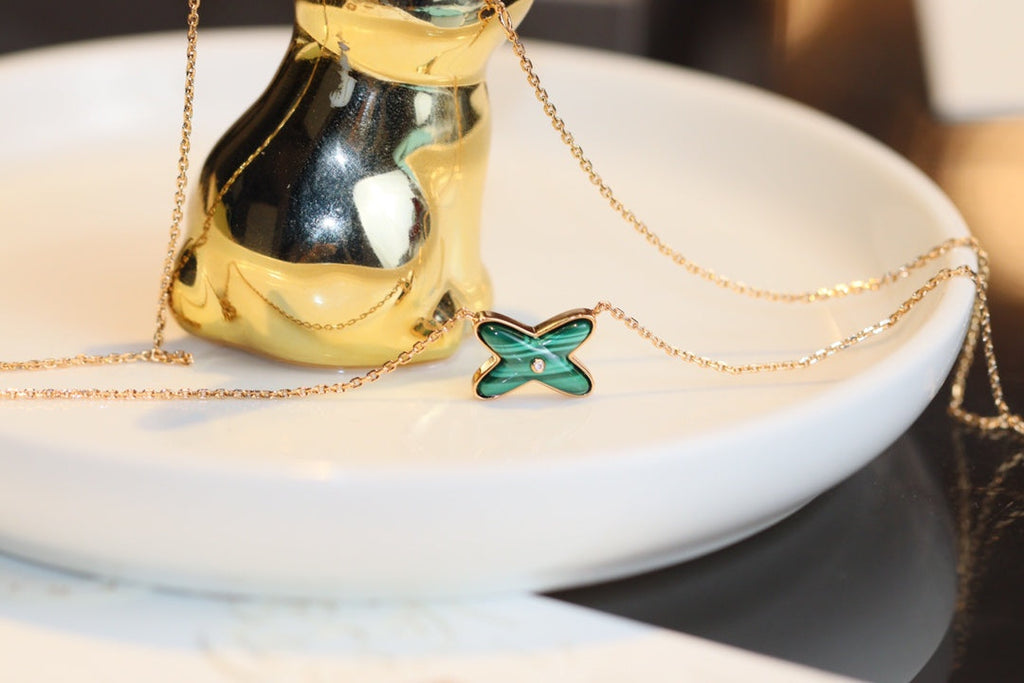 Jewelicorn Halskette aus Malachit mit 1 Diamanten in Roségold