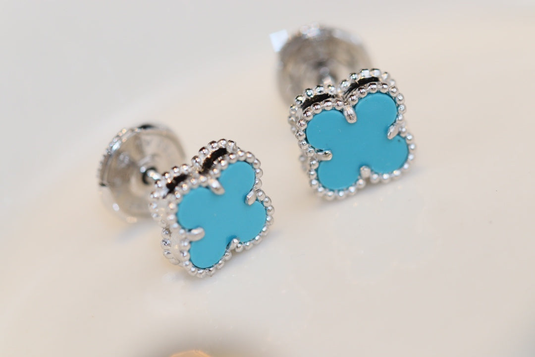 ¡®Jewelicorn¡¯CLOVER MINI TURQUOISE SILVER STUD EARRINGS