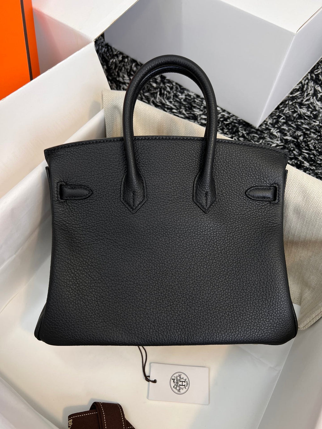HM Birkin 25 cm, schwarzes Togo-Leder, silberne Beschläge