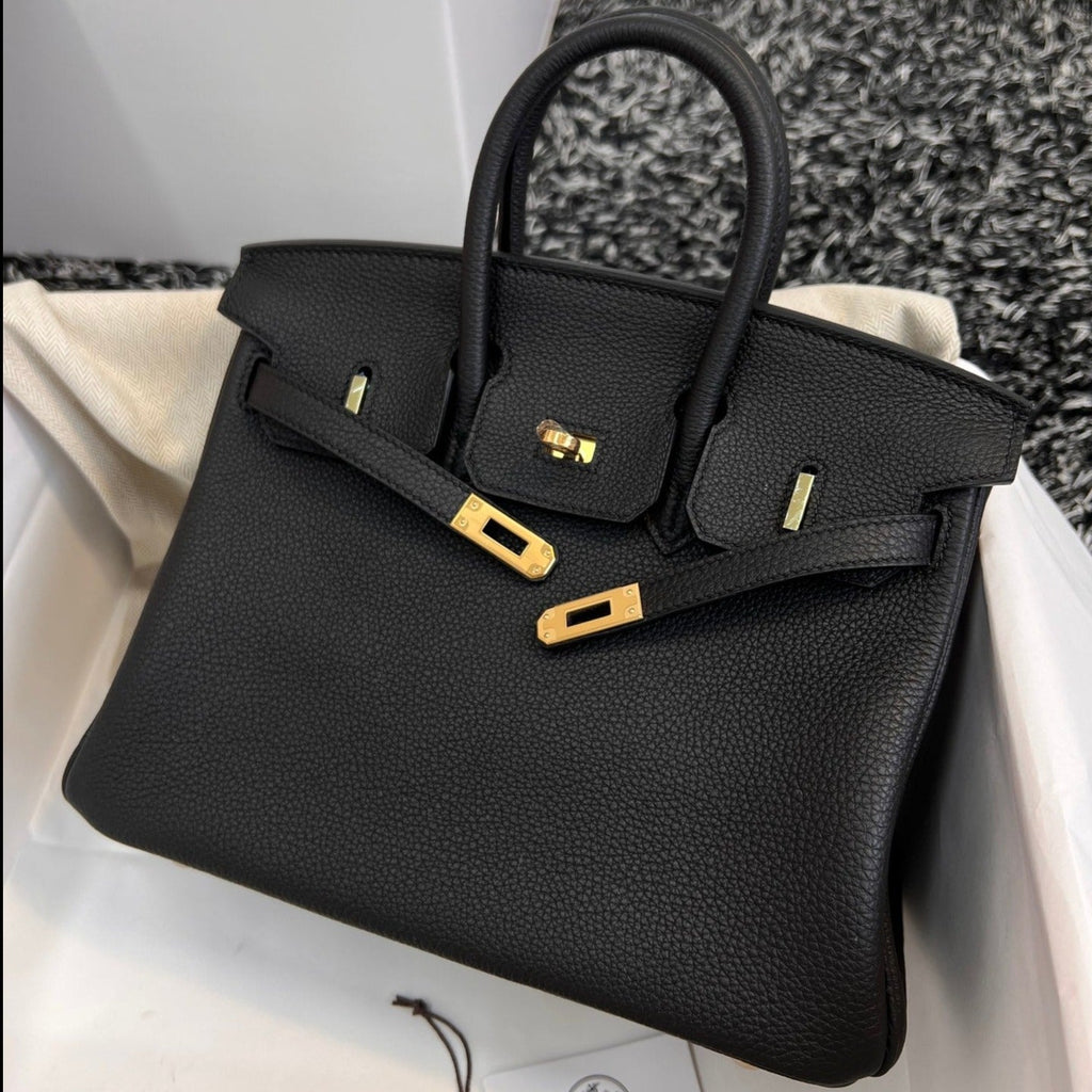 HM Birkin 25 cm, schwarzes Togo-Leder, goldene Beschläge