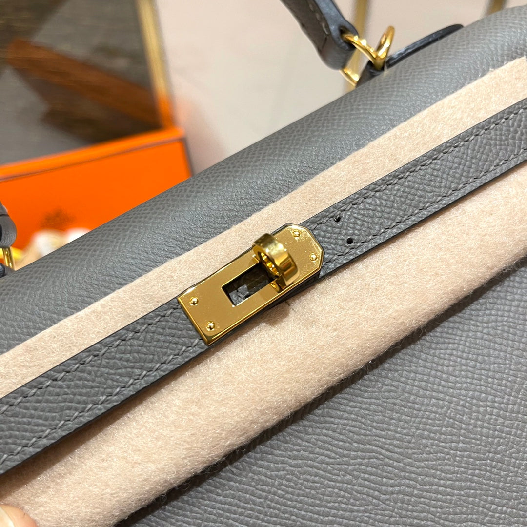 HM KELLY 25CM GRIS MOUETTE EPSOM LEDER GOLDENE BESCHLÄGE