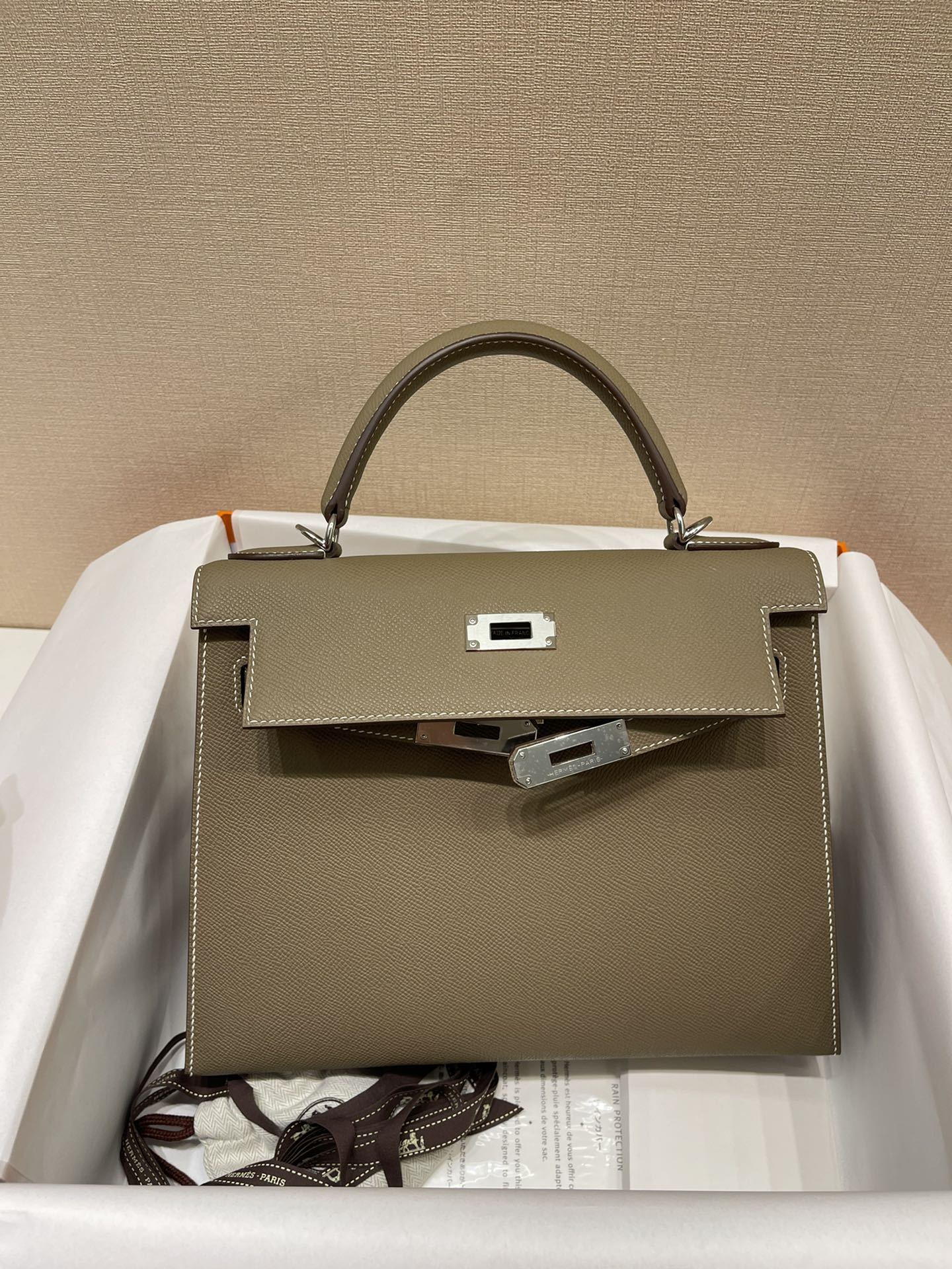 HM KELLY 28CM ETOUPE EPSOM LEDER SILBERNE BESCHLÄGE