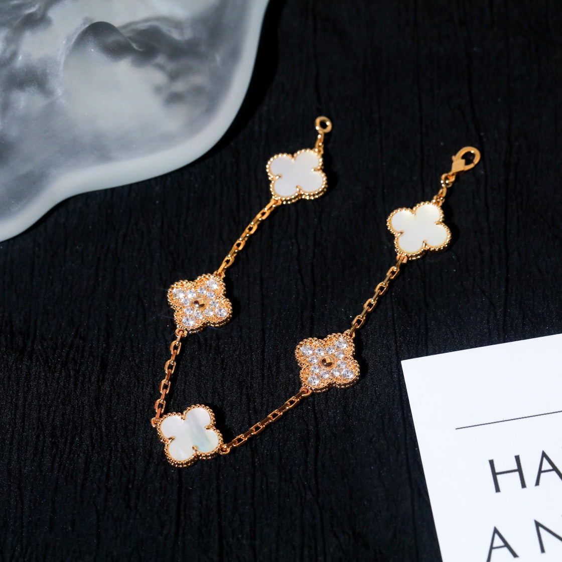 ®ジュエリコーン®クローバーブレスレット 5モチーフ ホワイトモップダイヤモンド