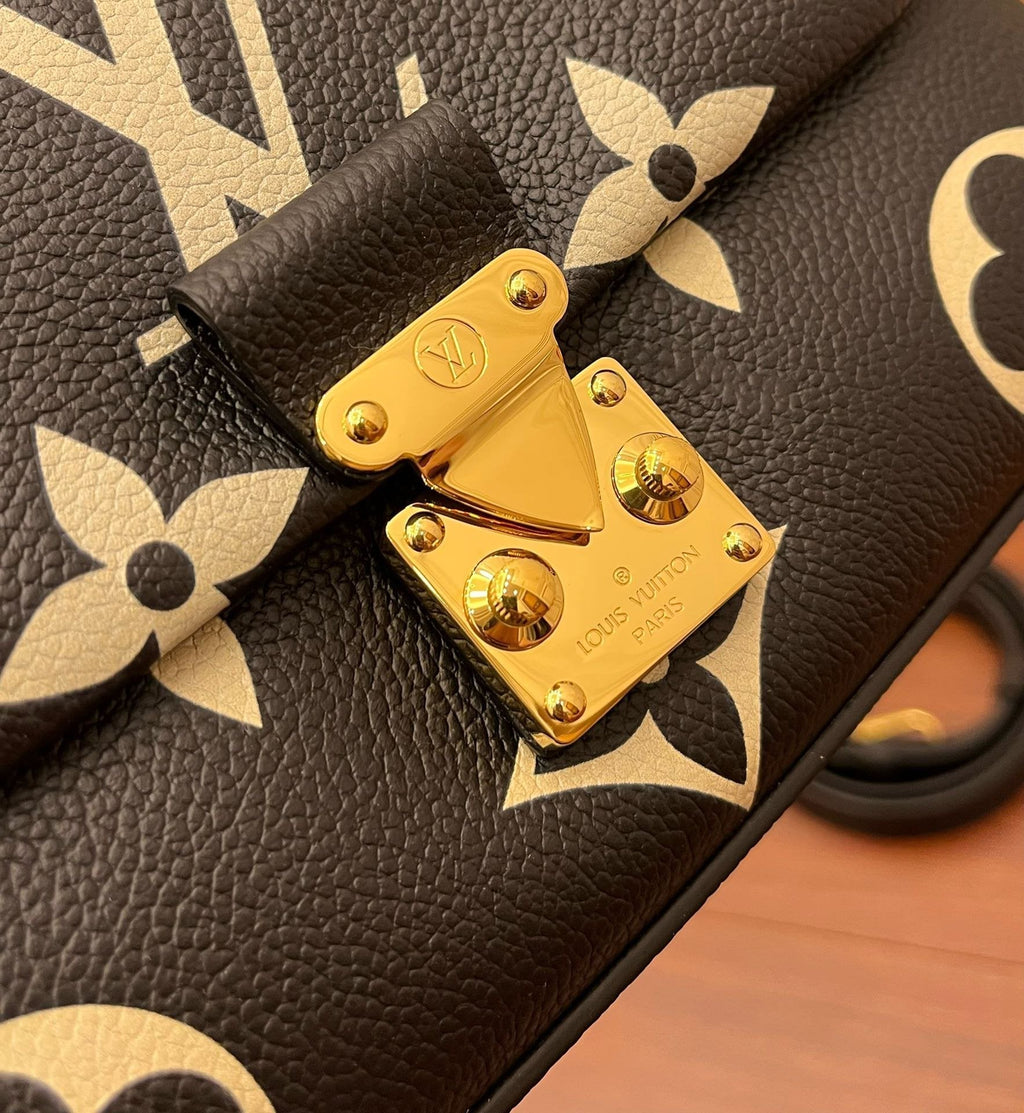 MADELEINE SCHWARZES BIOCOLOR-MONOGRAMM-EMPREINTE-LEDER