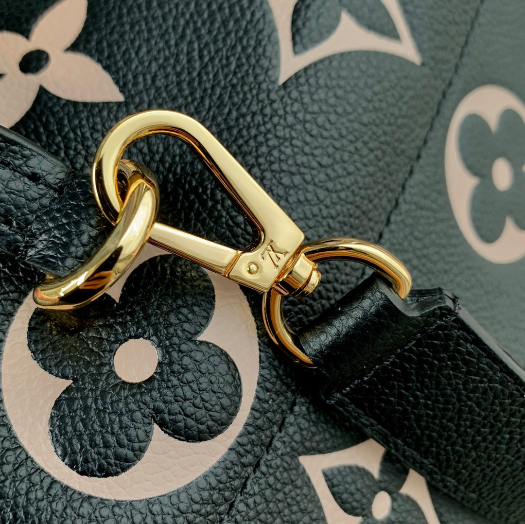 MADELEINE ROSA SCHWARZ 24 MONOGRAM EMPREINTE LEDER