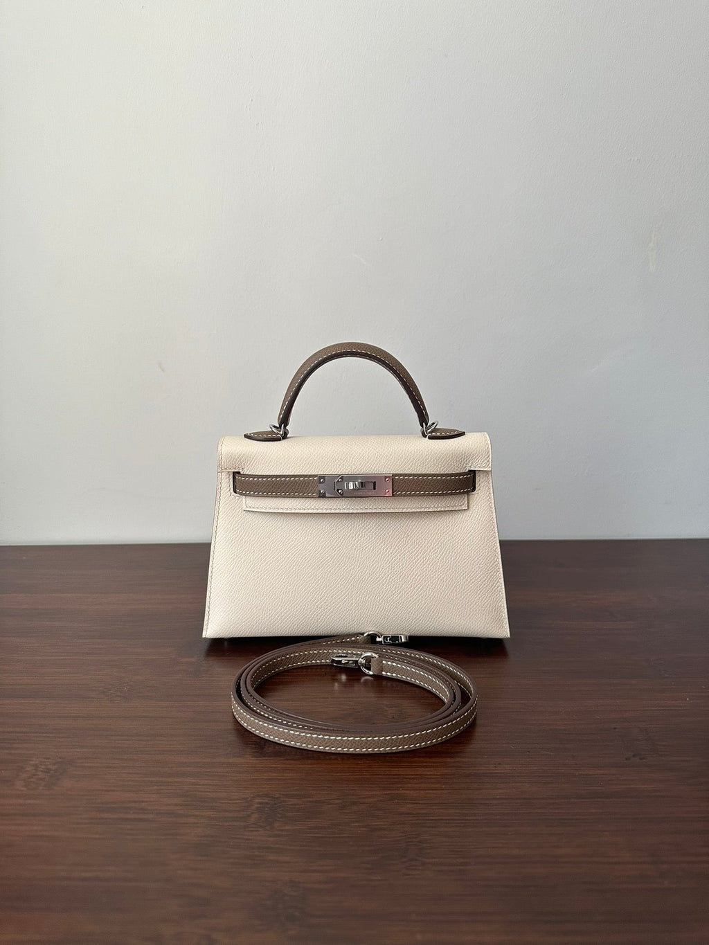 HM KELLY MINI 20 WEISS ETAIN EPSOM SILBERBESCHLÄGE