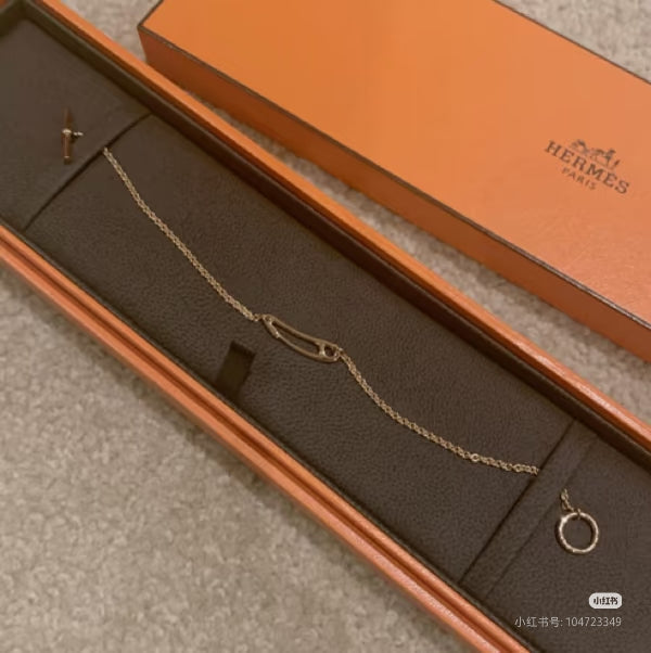 [⭐JeweliWhal]Brooch Necklace