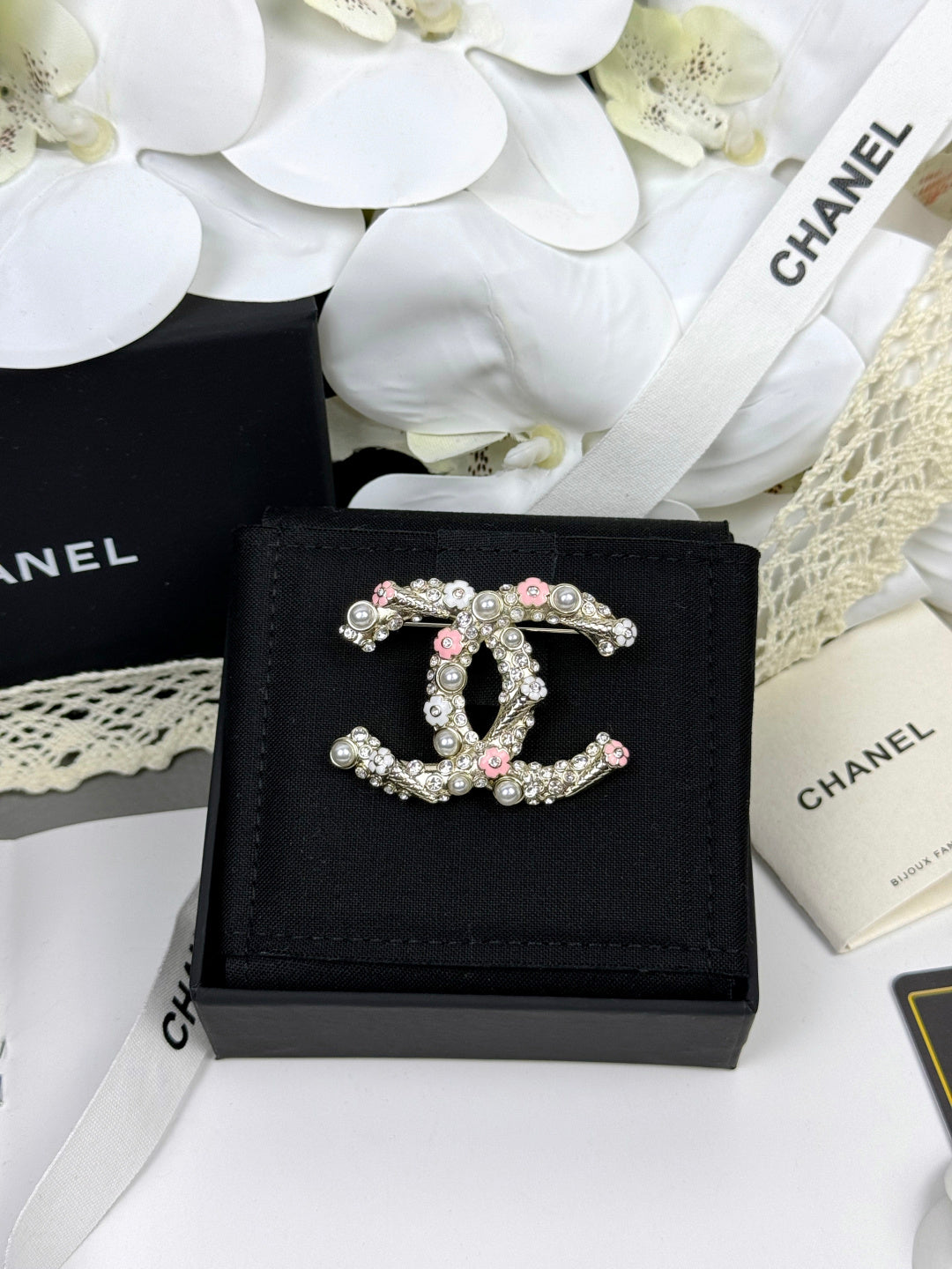 [⭐JeweliWhal]26C Pink-White Enamel Ice Cream Cone Double C Brooch