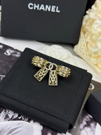 [⭐JeweliWhal]25K Hollow Bow Brooch