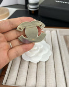 [⭐JeweliWhal]Pink Resin Classic Brooch 5cm