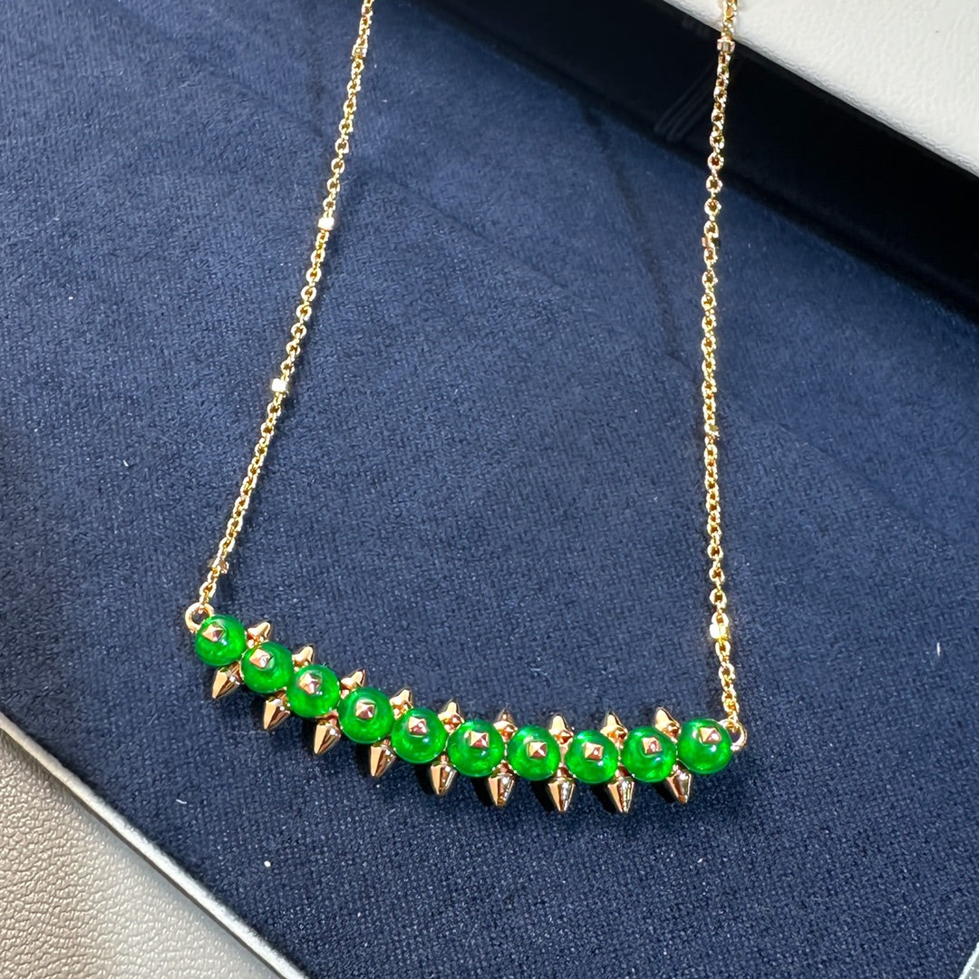[⭐JeweliWhal]New Arrival: Green Bead Rivet Necklace