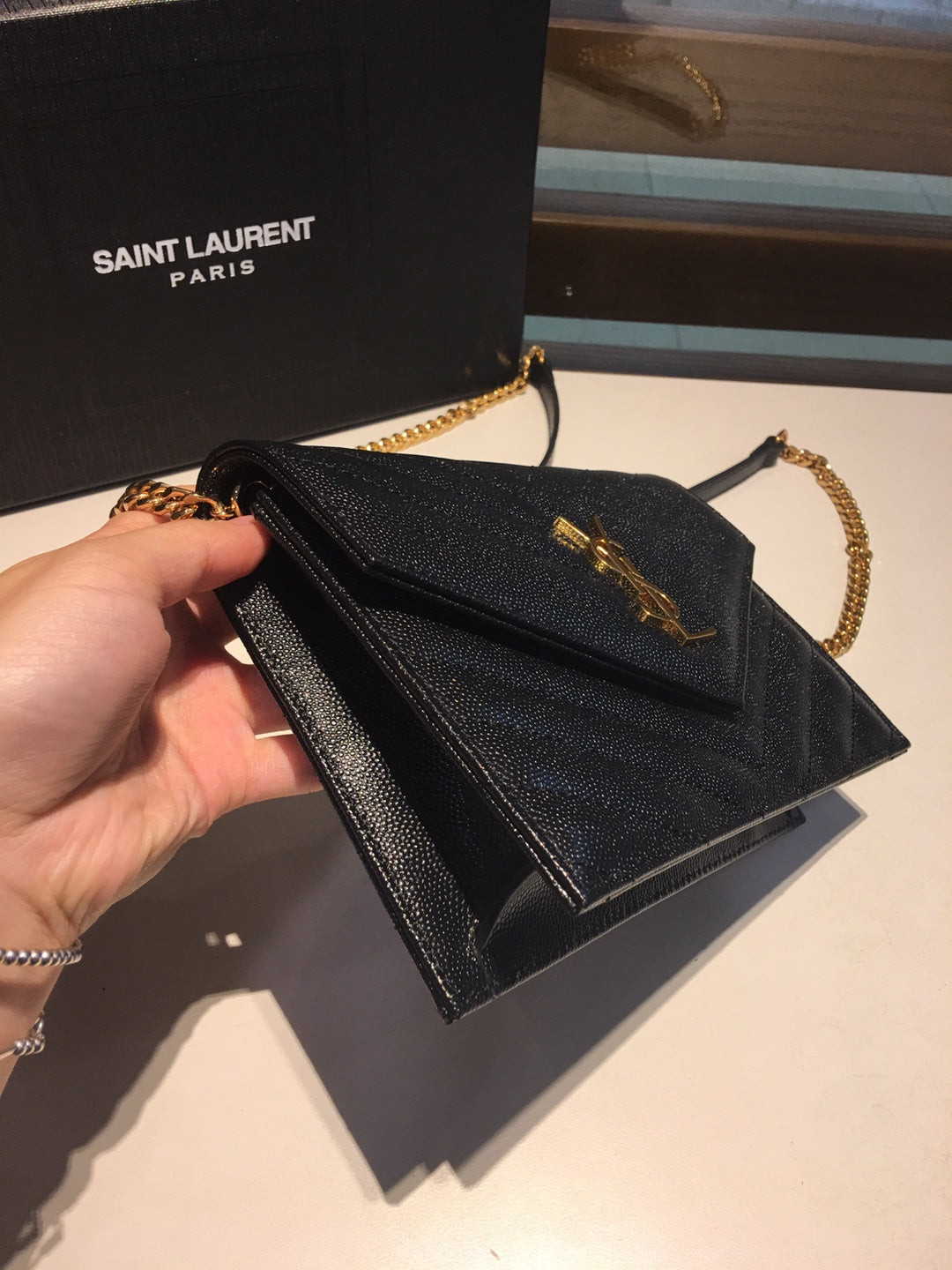 AVIAR 19 CHAIN BAG IN BLACK CALFSKIN