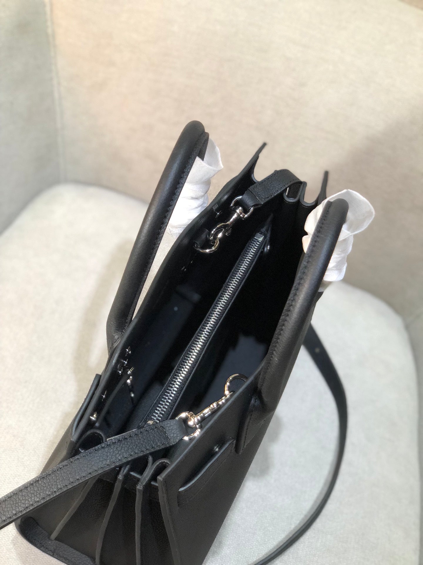 SAC DE 26 HANDBAG BLACK CALFSKIN