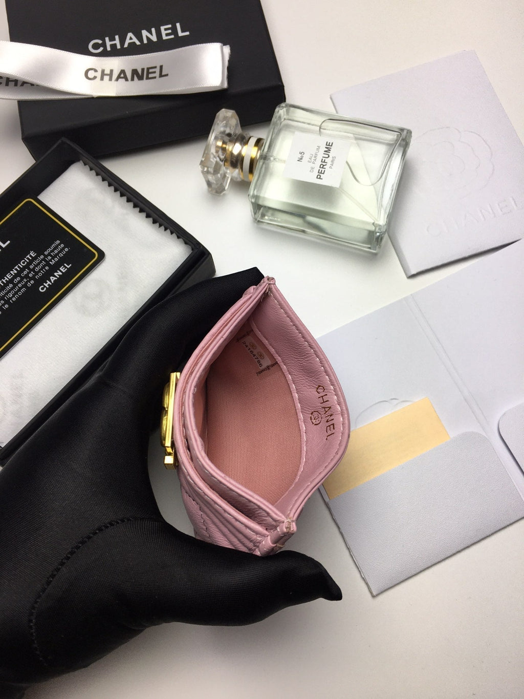 CC BOY KARTENHALTER 11,2 BABYROSA KALBSLEDER GOLDENES ICON