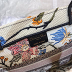 MITTLERE BUCHTASCHE 36 IN BEIGE BAUMWOLLE MIT MEHRFARBIGER STICKEREI