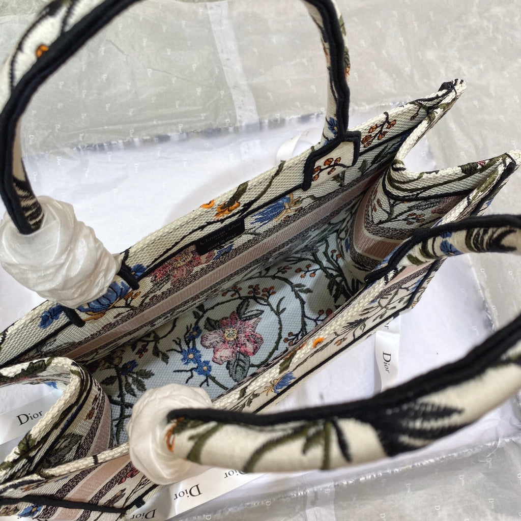 MITTLERE BUCHTASCHE 36 IN BEIGE BAUMWOLLE MIT MEHRFARBIGER STICKEREI