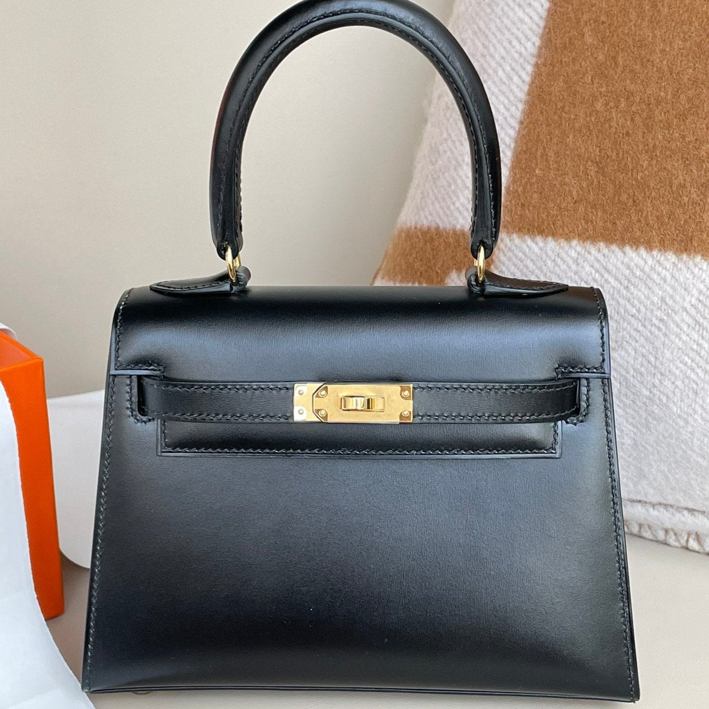 KELLY MINI 20 BAG IN BLACK SMOOTH CALFSKIN WITH GOLD HARDWARE (MADE-TO-ODER)
